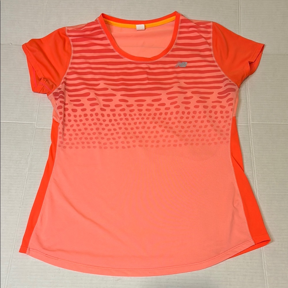 New Balance Sz Medium Women's Coral and Peach Dryfit Short Sleeve Tee
Summer